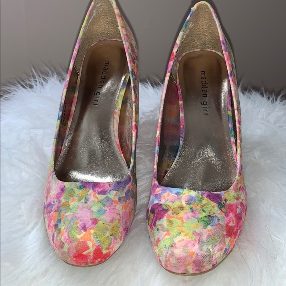 Madden Girl Watercolor Pump